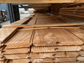 Ca. 64x Douglas wisselsponning, 18x190mm, lengte 500cm